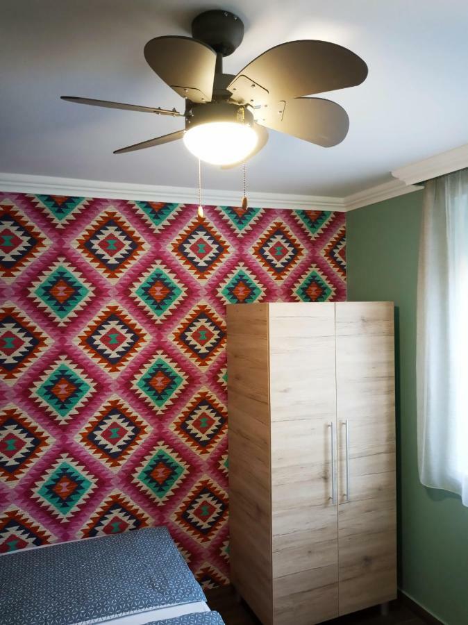 Appartement Valentina Apartman à Eger Extérieur photo